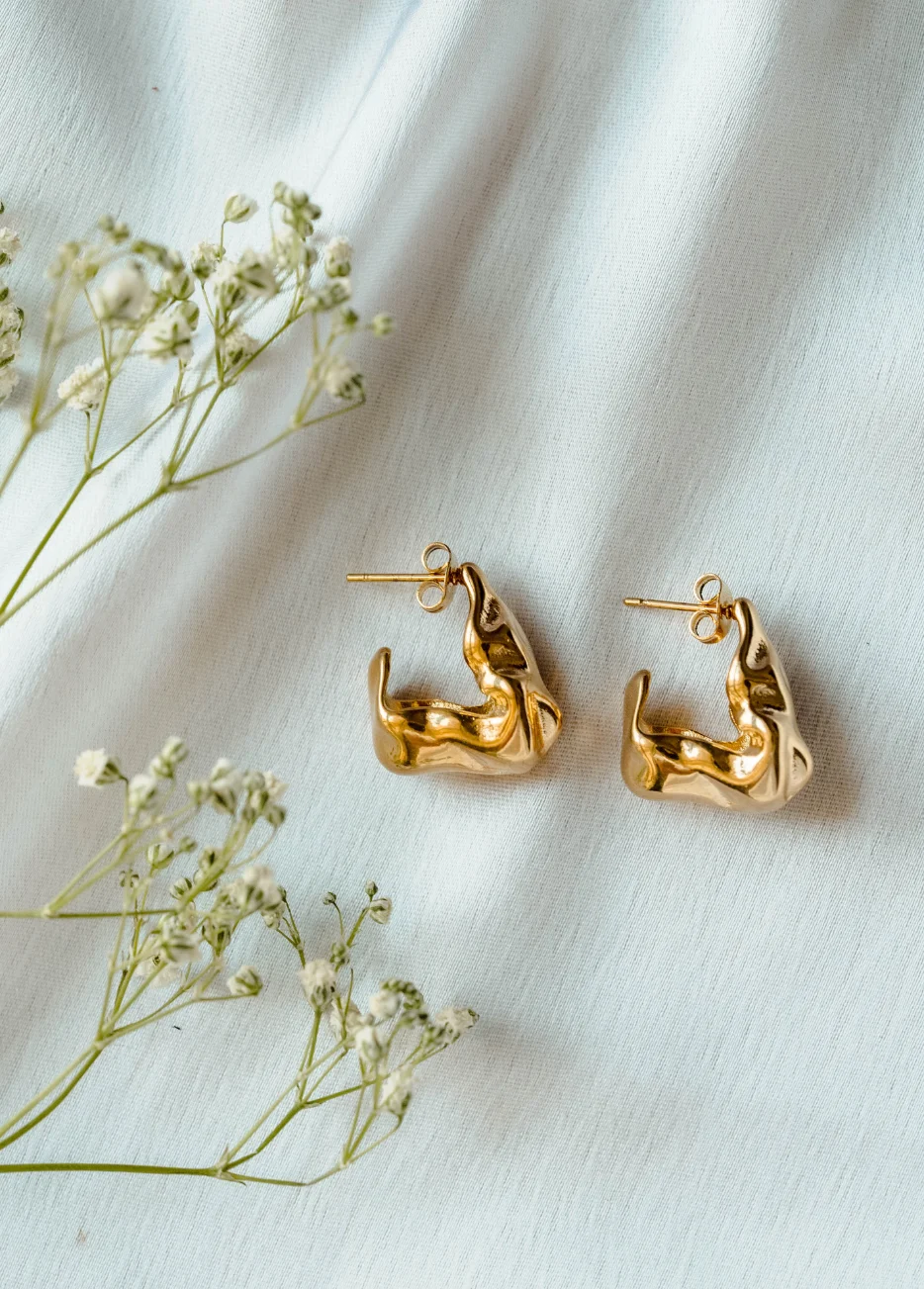 Paper gold hoop 1.jpg